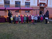 Rozsvícení vánočního stromu u MŠ